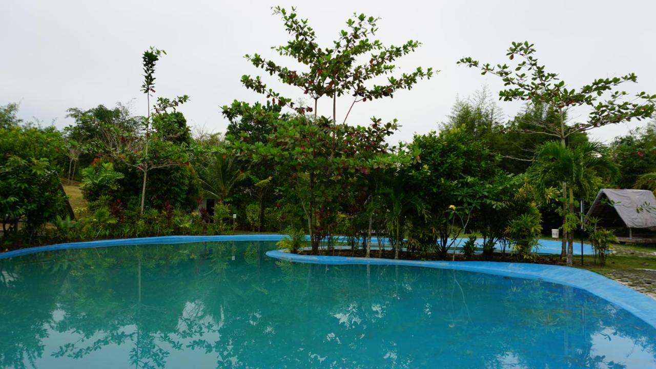 "D'Bamboo Kamp" Desa Wisata Ekang Lagoi Eksteriør bilde